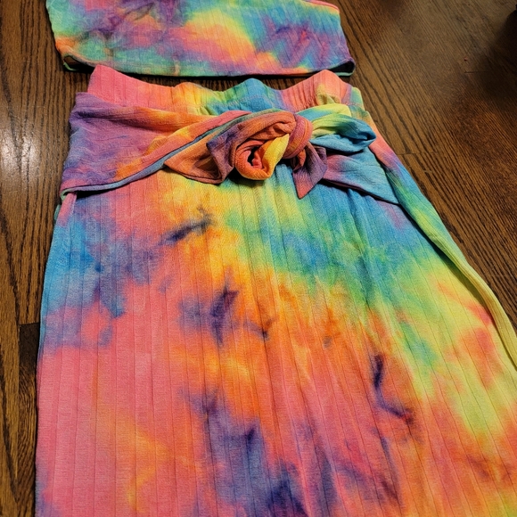 Tie Dye Knot Front Skirt Set - Picture 2 of 4